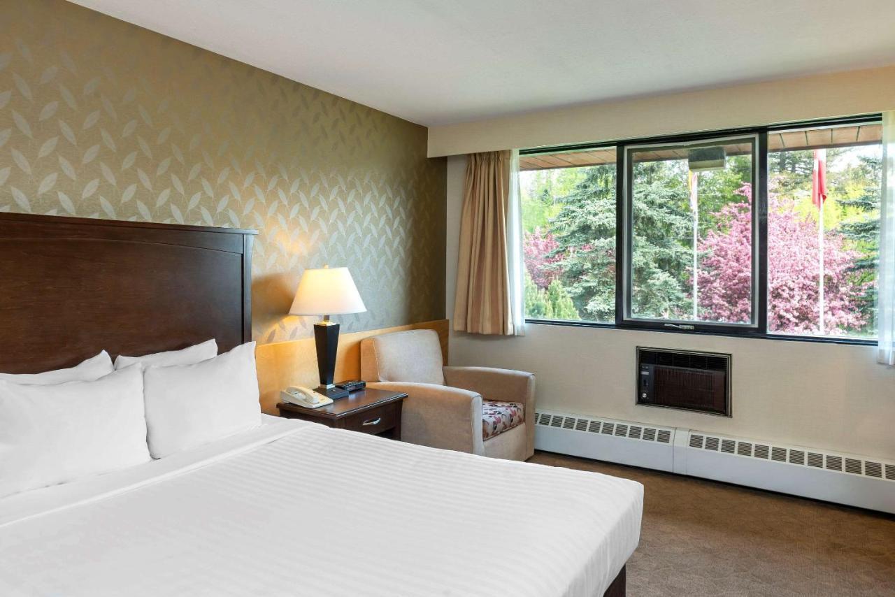 Prestige Riverside Lodge Quesnel Exteriér fotografie