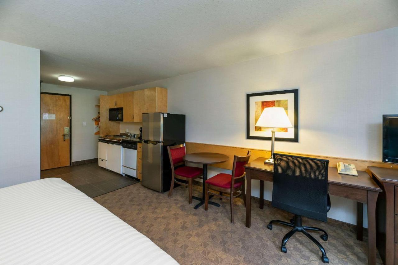 Prestige Riverside Lodge Quesnel Exteriér fotografie