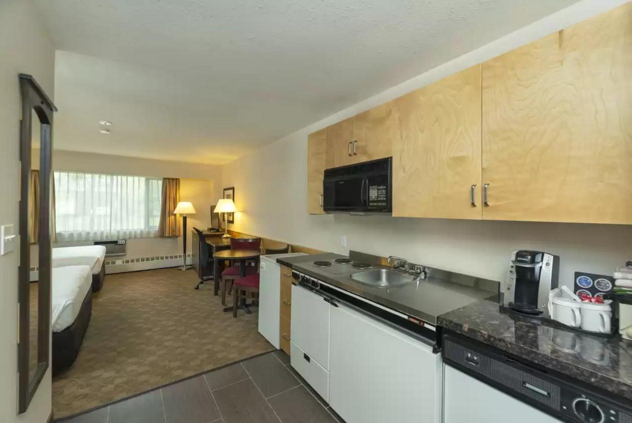 Prestige Riverside Lodge Quesnel Exteriér fotografie